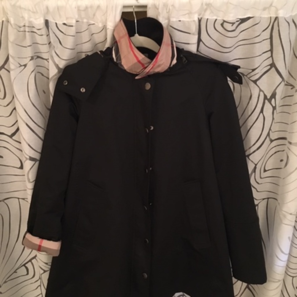 Burberry Black Trench Coat with Plaid Lining